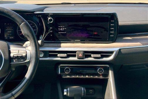 2022 Kia K5 EX