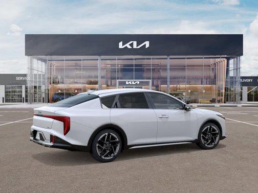 Snow White Pearl 2026 Kia K4 GT-Line