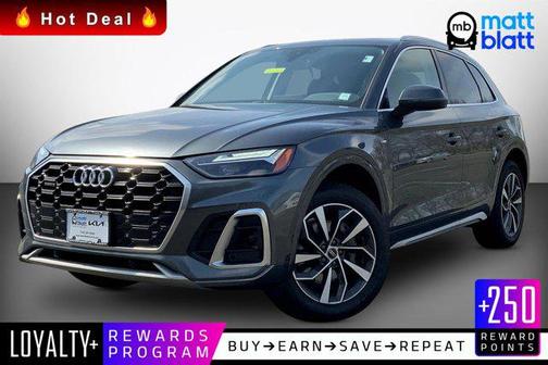 Daytona Gray Pearl Effect 2023 Audi Q5 45 S line Premium