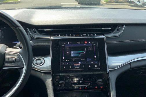 2022 Jeep Grand Cherokee L Laredo