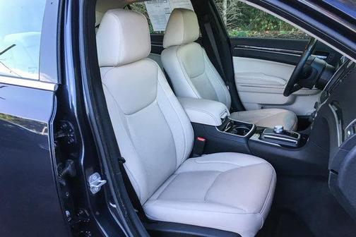 2018 Chrysler 300 Limited