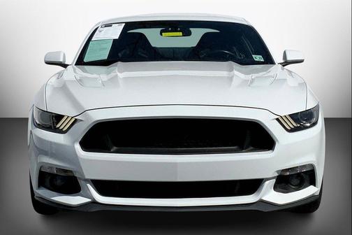 White 2017 Ford Mustang GT Premium