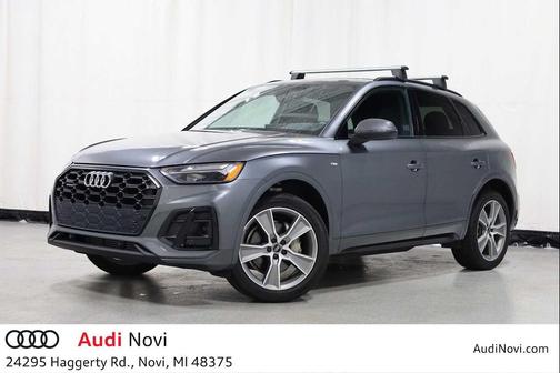 Daytona Gray Pearl Effect 2025 Audi Q5 45 S line Premium