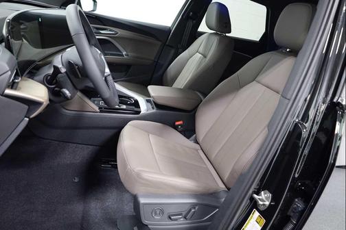 2025 Audi Q5 Premium TFSI quattro S tronic