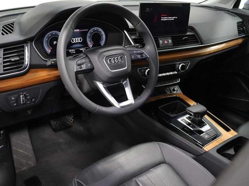 Navarra Blue Metallic 2023 Audi Q5 45 S line Premium Plus