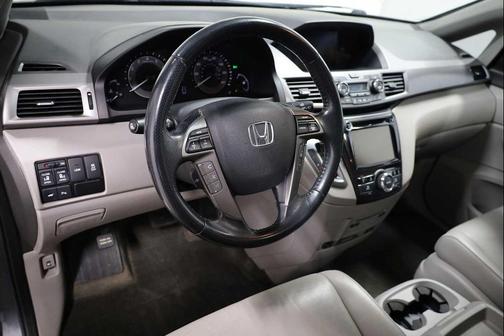 Lunar Silver Metallic 2016 Honda Odyssey Touring
