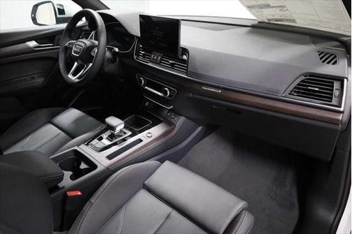 2025 Audi Q5 45 S line Premium Plus