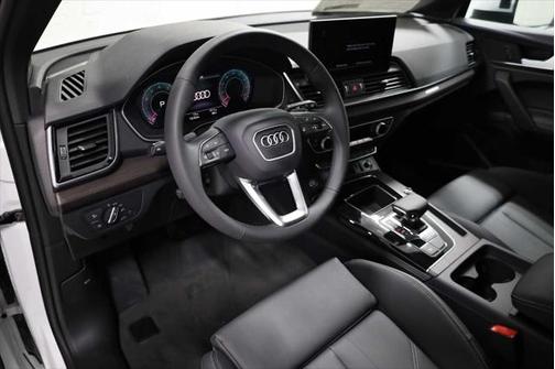 2025 Audi Q5 45 S line Premium Plus