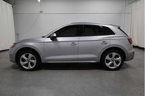 2022 Audi Q5 45 S line Premium Plus