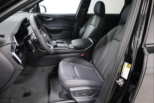 2026 Audi Q7 45 Premium