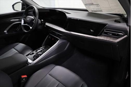 2025 Audi Q5 Premium