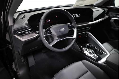 2025 Audi Q5 Premium