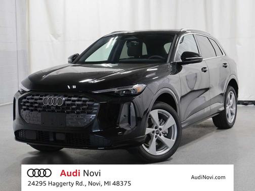 Mythos Black Metallic 2026 Audi Q5 Premium Plus TFSI quattro S tronic