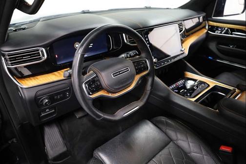 2022 Jeep Grand Wagoneer Series III