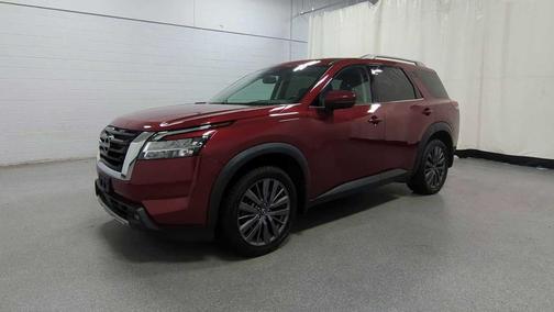 2022 Nissan Pathfinder SL 4WD