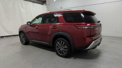 2022 Nissan Pathfinder SL 4WD