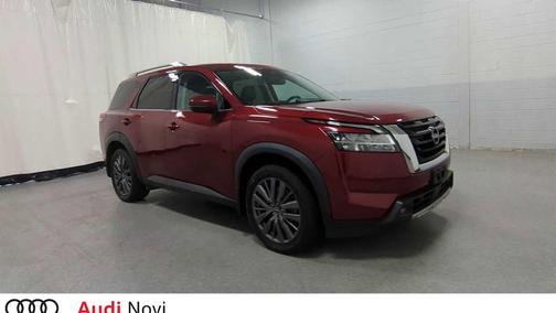 2022 Nissan Pathfinder SL 4WD