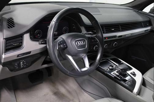 2019 Audi Q7 45 Premium Plus