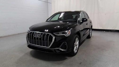2024 Audi Q3 Premium 45 TFSI S line quattro Tiptronic