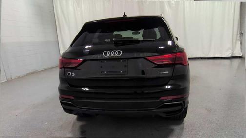 2024 Audi Q3 Premium 45 TFSI S line quattro Tiptronic