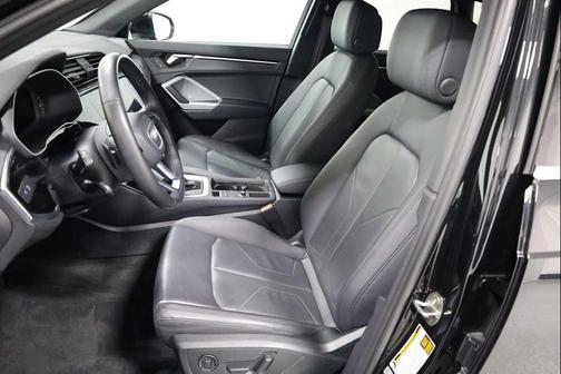 2024 Audi Q3 Premium 45 TFSI S line quattro Tiptronic