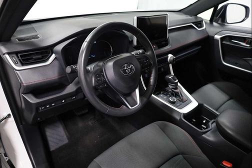 2024 Toyota RAV4 Prime SE