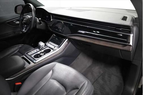 2021 Audi Q7 55 Premium Plus