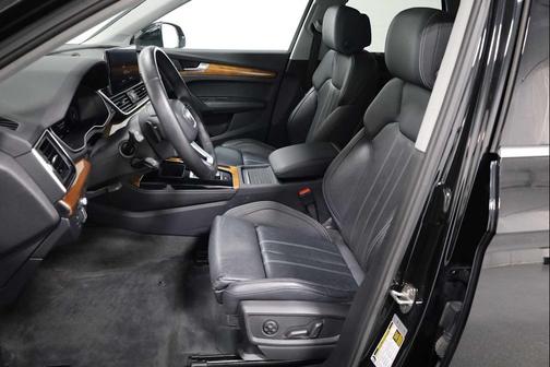 2023 Audi Q5 45 S line Prestige