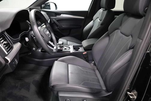 2025 Audi Q5 45 S line Premium
