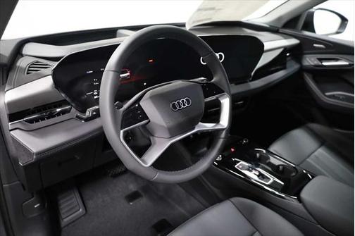 2025 Audi Q6 e-tron Premium Plus quattro