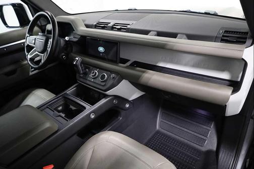 2020 Land Rover Defender 110 SE