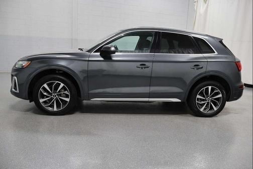 Daytona Gray Pearl Effect 2023 Audi Q5 45 S line Premium