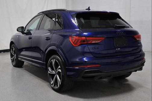 Navarra Blue Metallic 2023 Audi Q3 45 S line Premium Plus