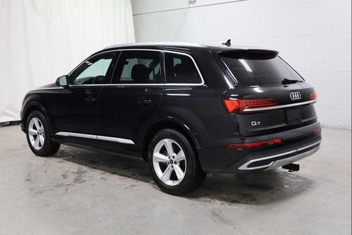 2022 Audi Q7 45 Premium