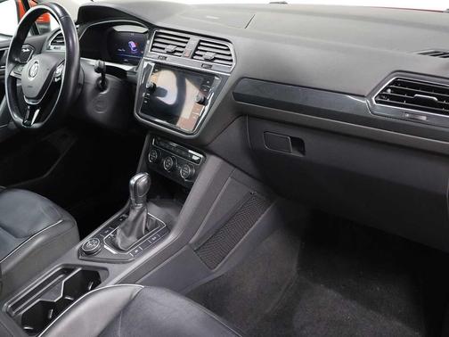 Habanero Orange Metallic 2018 Volkswagen Tiguan 2.0T SEL