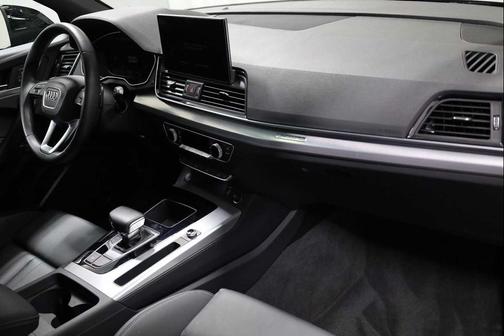 2025 Audi Q5 45 S line Premium