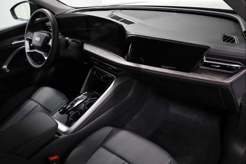 2025 Audi Q5 Premium