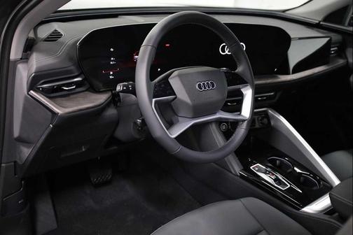 2025 Audi Q5 Premium
