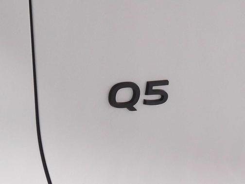 2025 Audi Q5 Premium