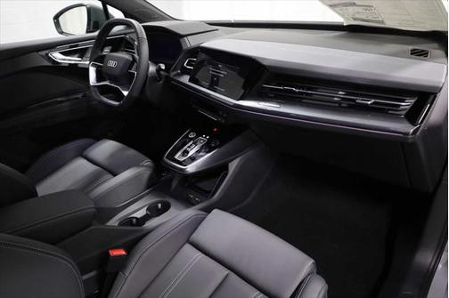 2025 Audi Q4 e-tron Premium Plus 55 quattro
