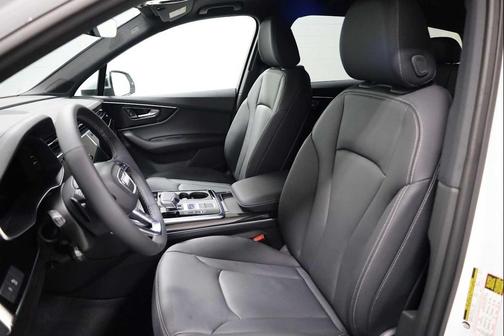 2026 Audi Q7 45 Premium