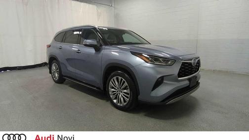 2022 Toyota Highlander Hybrid Platinum