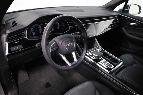 2025 Audi Q7 45 Premium Plus