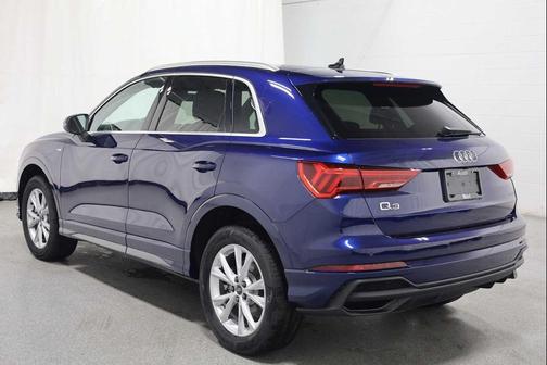 2025 Audi Q3 Premium 45 TFSI S line quattro Tiptronic