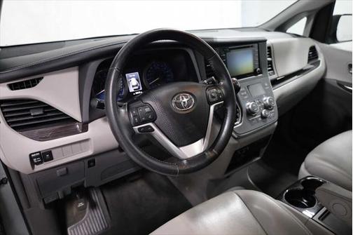 2019 Toyota Sienna XLE