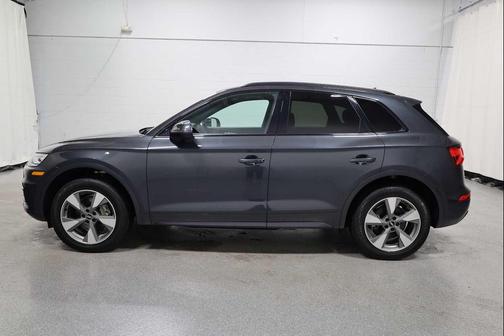 2020 Audi Q5 45 Titanium Premium
