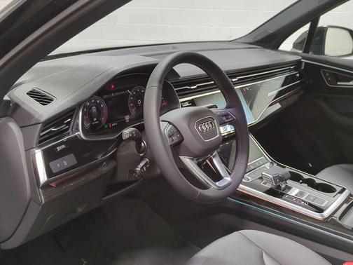 Mythos Black Metallic 2026 Audi Q7 45 Premium