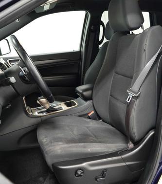 True Blue Pearlcoat 2017 Jeep Grand Cherokee Laredo