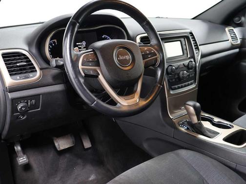 True Blue Pearlcoat 2017 Jeep Grand Cherokee Laredo