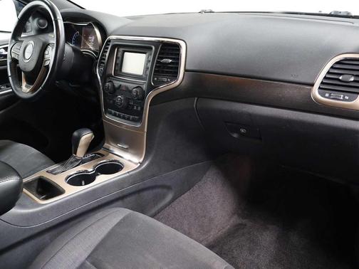True Blue Pearlcoat 2017 Jeep Grand Cherokee Laredo